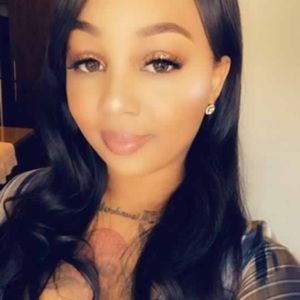 Meet your Posher, Jania